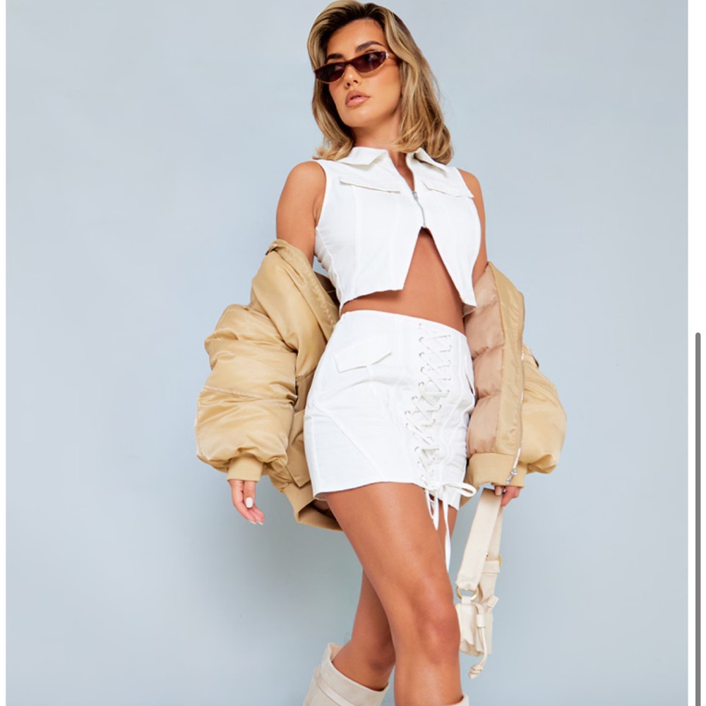PrettyLittleThing White 2Pc Skirt Set - Picture 3 of 3